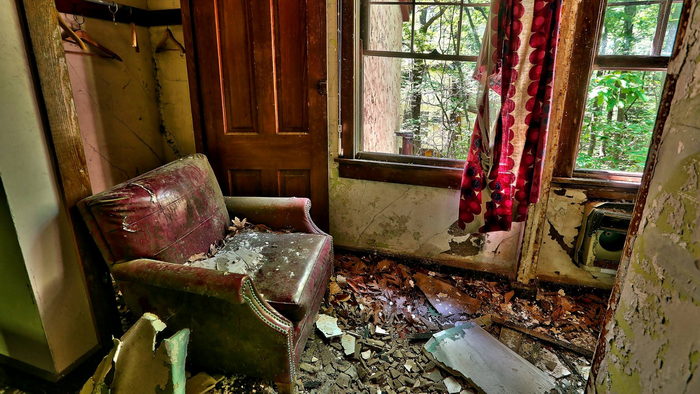 Stricklands Mountain Inn and Cottages - Ruins Photos From Darryl W Moran On Facebook (newer photo)